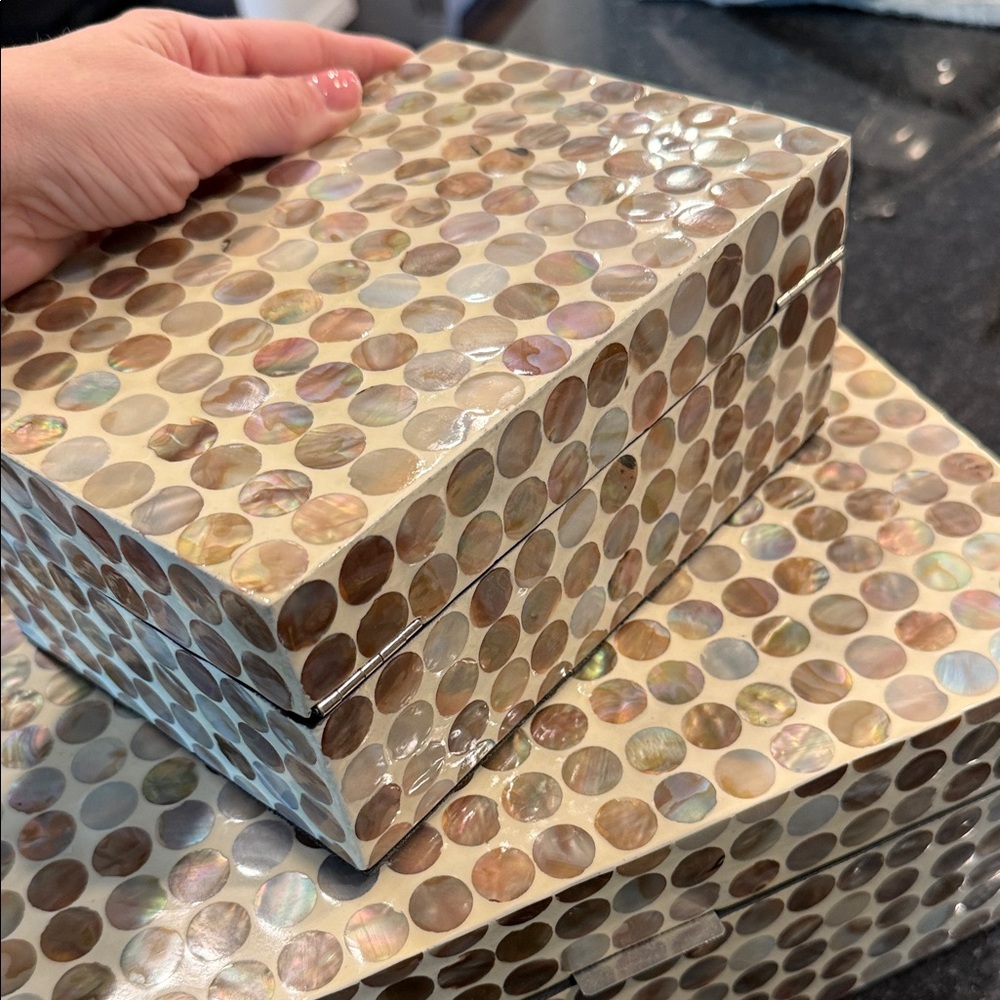 Rectangle Mother of Pearl Handmade Geometric Box with Hinged Lid (Set of 2) - Picture 5 of 14